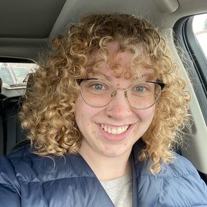 Meet your Posher, Karina